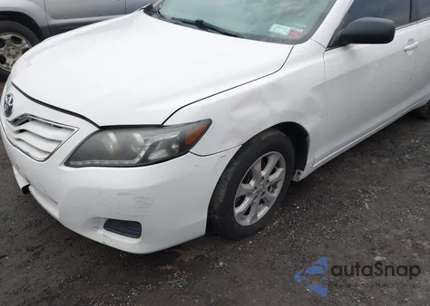 2011 Toyota Camry Le z USA, uszkodzony, nr VIN 4T1BF3EKXBU645765